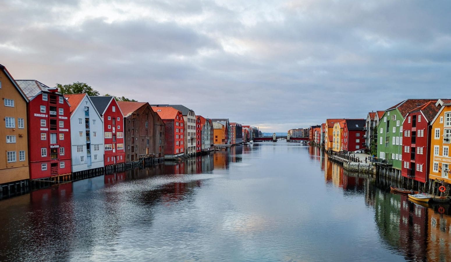 canal de Nyhavn con sus coloridas casas